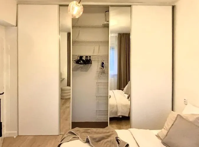 Urban Jungle By Zoom Apartament